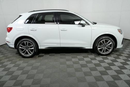 2024 Audi Q3 45 S line Premium Plus