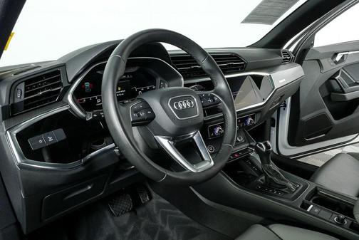 2024 Audi Q3 45 S line Premium Plus