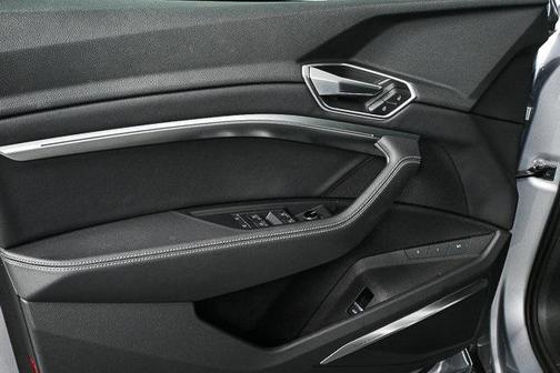 2022 Audi e-tron Sportback S line Premium Plus