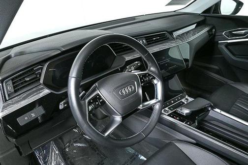 2021 Audi e-tron Premium