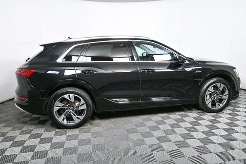 2021 Audi e-tron Premium