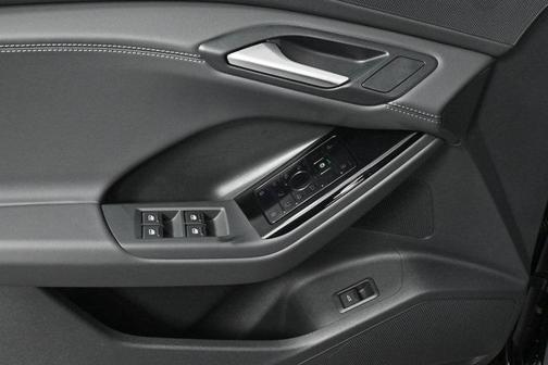 2025 Audi Q6 e-tron Premium