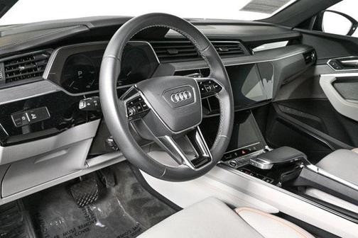 2024 Audi Q8 e-tron Prestige