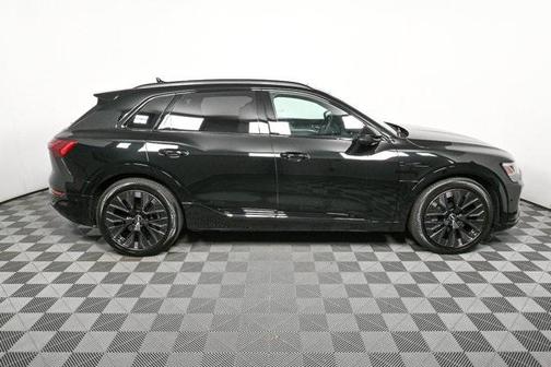 2024 Audi Q8 e-tron Prestige
