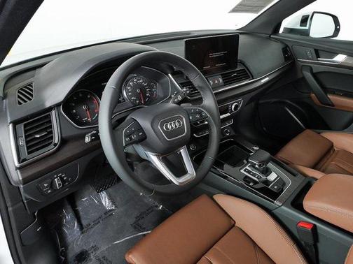 2023 Audi Q5 45 S line Premium