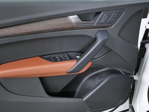 2023 Audi Q5 45 S line Premium