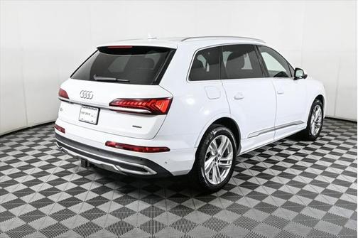 2023 Audi Q7 45 Premium