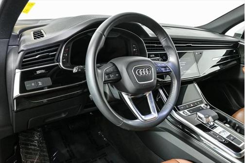 2023 Audi Q7 45 Premium