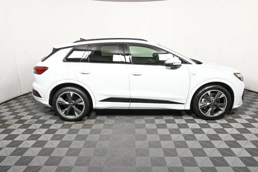 2024 Audi Q4 e-tron Premium Plus 55 quattro