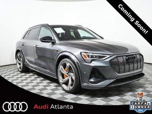 Daytona Gray Pearl Effect 2023 Audi e-tron S Premium Plus quattro