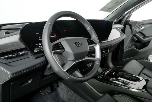 2025 Audi Q6 e-tron Prestige quattro