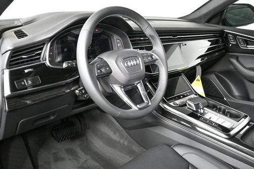 2025 Audi Q8 55 Prestige
