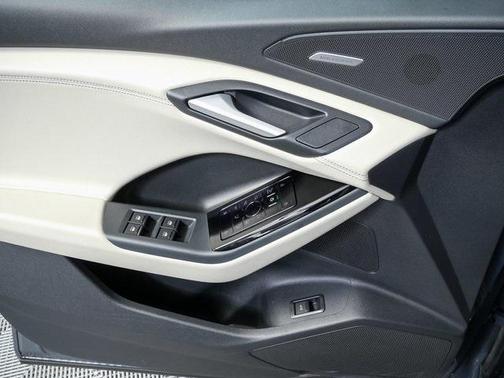 2025 Audi Q6 e-tron Premium Plus