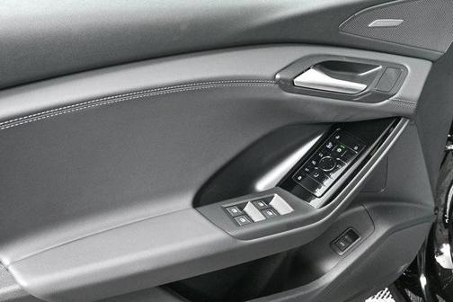 2025 Audi Q6 e-tron Prestige quattro