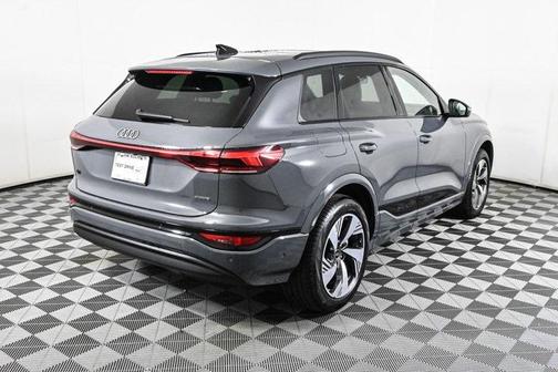 2025 Audi Q6 e-tron Premium Plus quattro