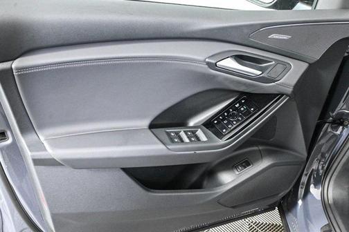 2025 Audi Q6 e-tron Premium Plus quattro