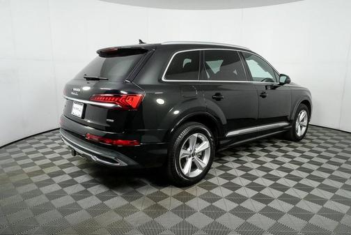 2023 Audi Q7 45 Premium