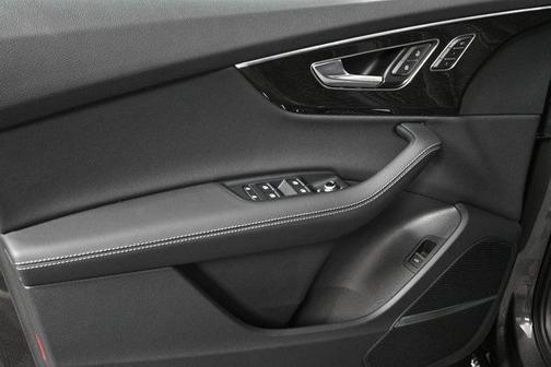 2026 Audi Q7 55 Premium Plus