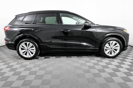 2025 Audi Q6 e-tron Premium