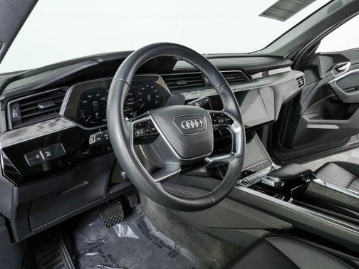 Manhattan Gray Metallic 2022 Audi e-tron Premium Plus