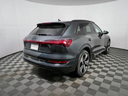 Manhattan Gray Metallic 2022 Audi e-tron Premium Plus