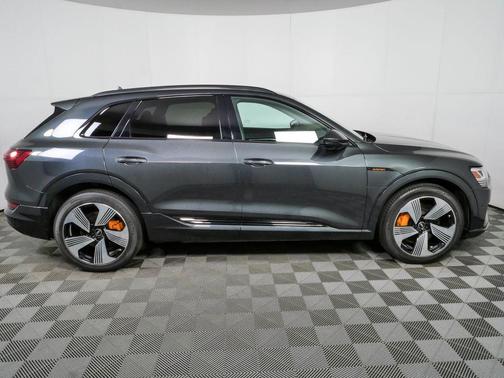 Manhattan Gray Metallic 2022 Audi e-tron Premium Plus