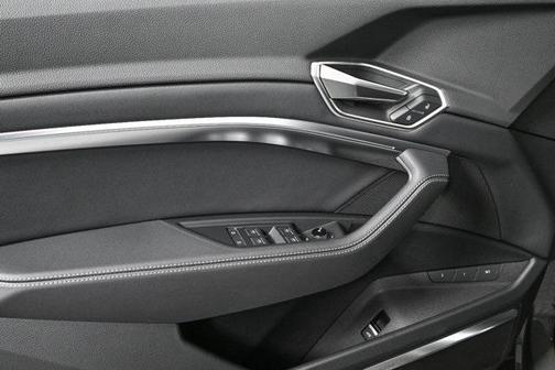 2024 Audi Q8 e-tron Premium Plus