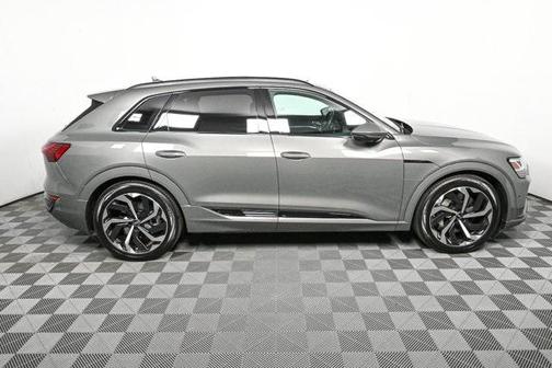 2024 Audi Q8 e-tron Premium Plus