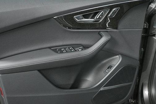 2025 Audi Q7 55 Prestige