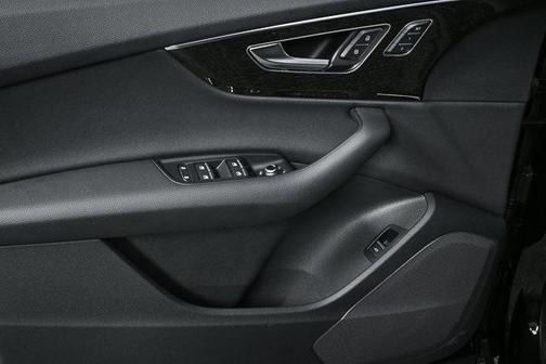 2025 Audi Q7 45 Premium