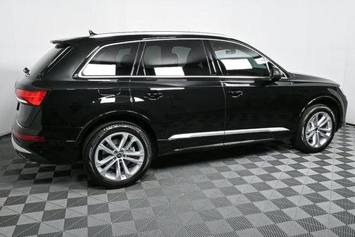 2025 Audi Q7 45 Premium