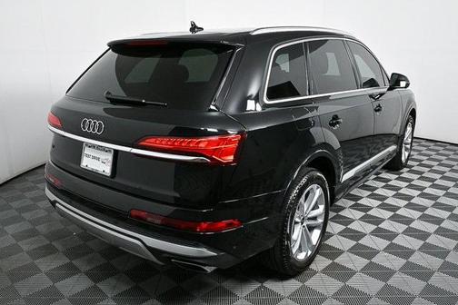 2025 Audi Q7 45 Premium