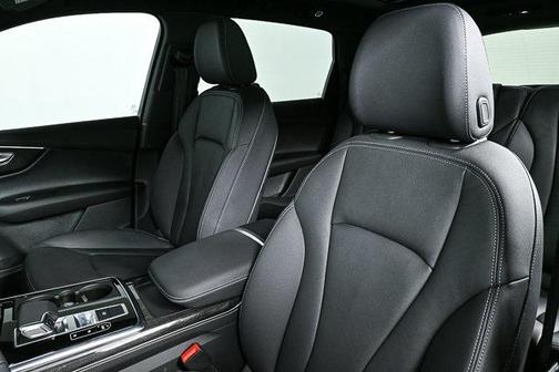 2025 Audi Q7 45 Premium
