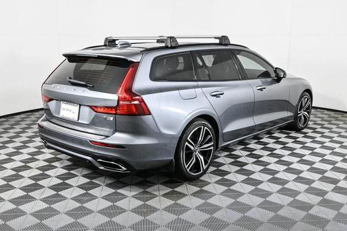 2021 Volvo V60 T5 R-Design