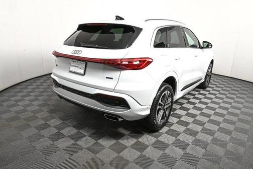 2025 Audi Q5 Premium