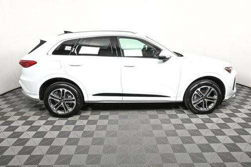 2025 Audi Q5 Premium