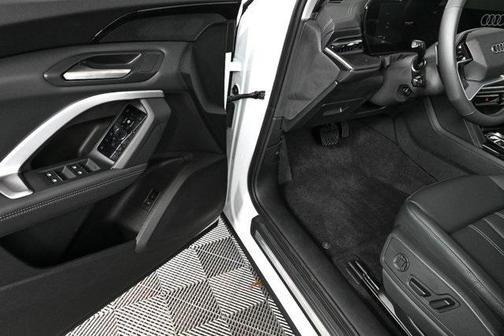 2025 Audi Q5 Premium