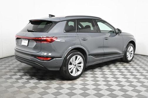 2025 Audi Q6 e-tron Premium