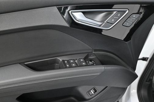 2024 Audi Q4 e-tron Prestige 55 quattro