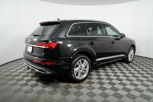 2023 Audi Q7 45 Premium