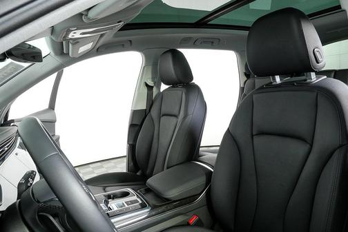 2023 Audi Q7 45 Premium