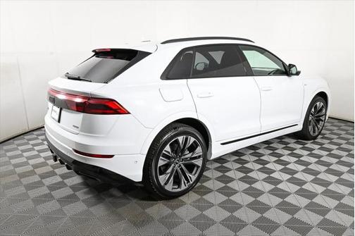 2025 Audi Q8 55 Premium Plus