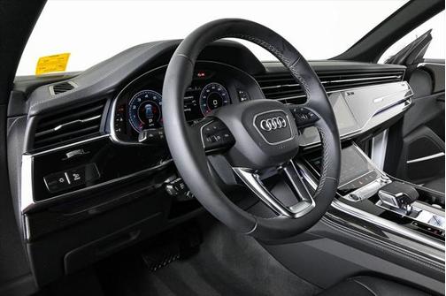 2025 Audi Q8 55 Premium Plus