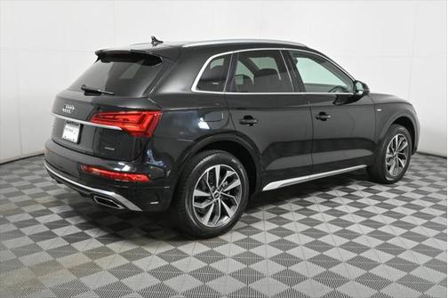 2022 Audi Q5 45 S line Premium