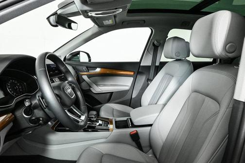 2022 Audi Q5 45 S line Premium