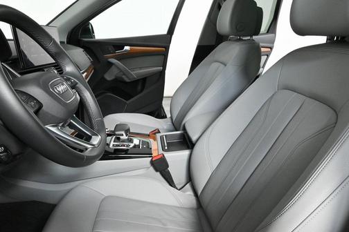 2022 Audi Q5 45 S line Premium