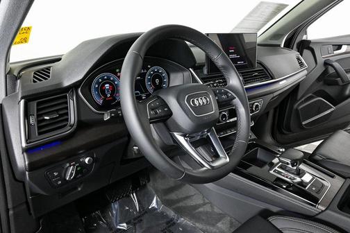 2023 Audi Q5 45 S line Prestige