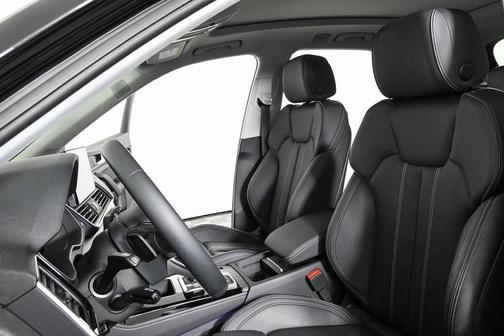 2023 Audi Q5 45 S line Prestige