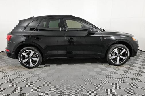 2023 Audi Q5 45 S line Prestige