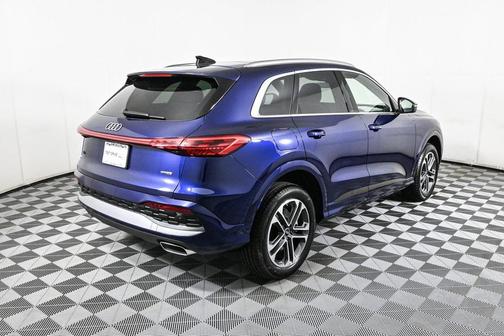 2025 Audi Q5 Premium